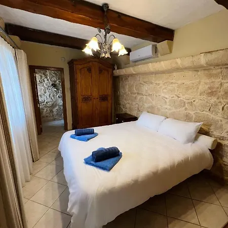 Ta' Karag Farmhouse * Ghaxaq